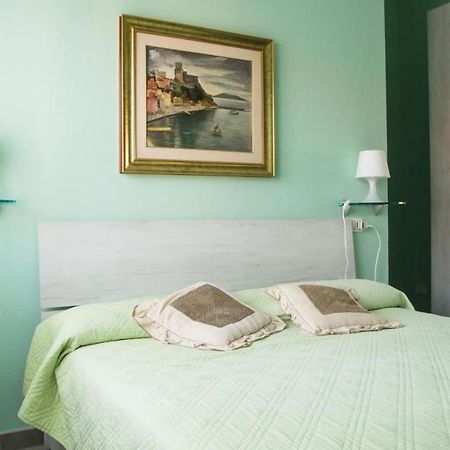 Golfo Dei Poeti Bed & Breakfast เลริชี ภายนอก รูปภาพ